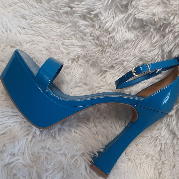 Beautiful blue 💙 Sonhodospes 2in platform 4in heel ankle strap size 8. - Picture 6 of 8